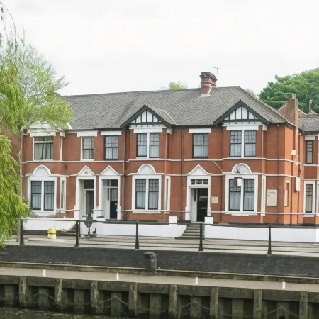 Central Hotel