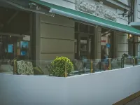 Hotel Pigalle Hotels near Stadsmuseum