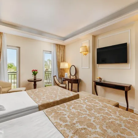Hotel President Solin Отели в г. Солин