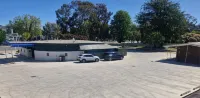Twin City Motor Inn - parking