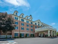 Holiday Inn Express STATE COLLEGE @WILLIAMSBURG SQ by IHG センターのホテル