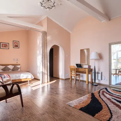 Sibirskoe Podvor'e Hotel โรงแรมใกล้อนุสาวรีย์โซลเชนิตซิน