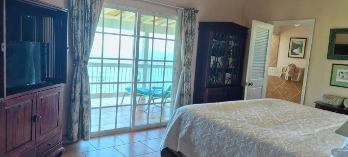 Nancy's Folly Villa - Fabulous Home - overlooking dazzling Rendezvous Bay Hotels in Saint John