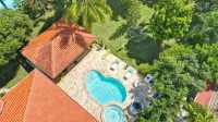 Luxury Villa w/ pool and jacuzzi! - Villas