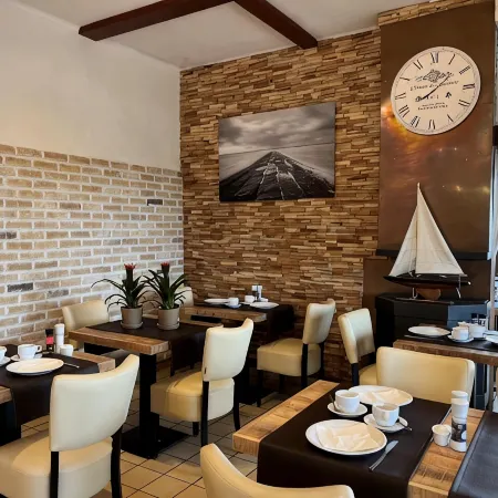 Hotel Westendia Inclusief Parking and Top Breakfast !