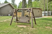 Gone Fish Inn: Remodeled Lakefront Cabin, FREE Wi-Fi & Firewood, No Cleaning Fee - 3つ星