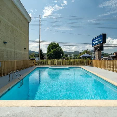 Pigeon Forge Parkway Inn