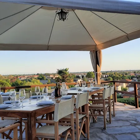 Villa Veranda, big private pool in relaxing green hills just 4 km from the beach