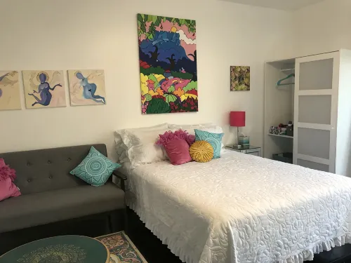 Lakefront Artist's Loft - Relax in Luxury! - Private Pool