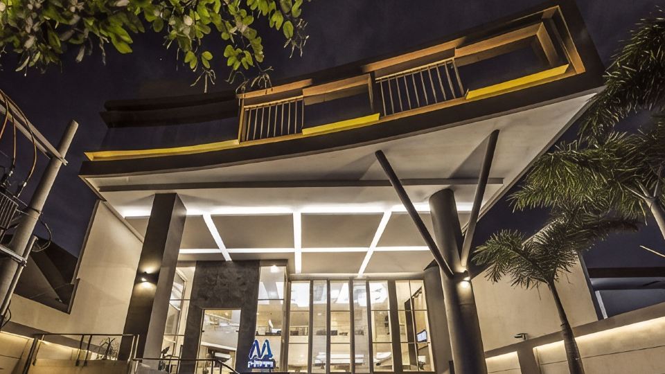 M Premiere Hotel