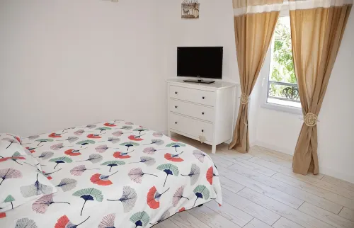 Au Mazet de Carmélina, an old building dating from 1850 in the heart of the Alpilles mountains