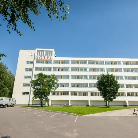 АМАКС Валдайские зори Отели в г. Валдай