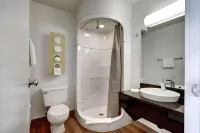 Econo Lodge Midvale - Pet friendly