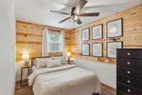 Kosh Cottage - Beach Vibes & Kayak Rides!