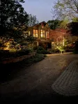 Suite nestled in a garden beside a 13 acre park in the heart of the city.