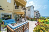 Cozy Beach Living with Large Patio & Garage Parking - Sleeps 4