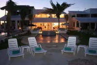 Hacienda del Secreto-Villa Tortuga, Secluded Beach Front Private Pool + Jacuzzi! - Homestays