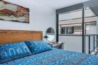 Pocitos Apartamento Brio w/King Beds, 3 Smart TVs, W/D, Fast WiFi, Rooftop Pool. -  Ferienwohnungen