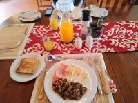 Khaya Africa Guesthouse - Breakfast