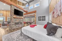 New! Endless Love/Hot Tub/Massage Table/Bed Swing/Fire Pit - Romantic