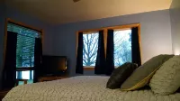 靜謐高閣度假屋 - 塞內卡湖度假屋，配有私人沙灘 - 4星級