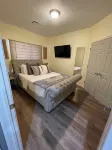 Golf Course Oasis w/private pool --- close to everything - Jacuzzi