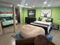Lake & River Front! Huge-Fun Home:3300Sft-4Bath-Games,Kayaks,Canoe,View & Space! - 4 星級