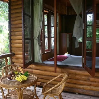 Banhalawee Hotels near Son Bay Beach