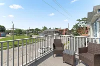 Townhome in Indianapolis - 7 minutes from downtown Indy - Bungalows