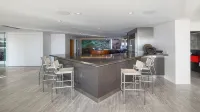 10,000 Sqf Mansion Carved into Camelback - Infinity Pool, Spa, Gym, Rooftop Bar - 5-Star