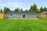 Cozy North Seattle Rambler with Spacious Yard Hotele w: Lake City