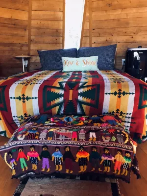 Cozy Glamping Tipi at Edge of 180-Acre Nature Park with Pool & Pickleball Access - Country Houses