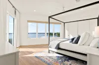 Luxurious Lake Retreat: Sleeps 18, King Suites, Pool, Slide, Sun Deck, Elevator - 4-Star