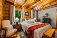 Clean & Quiet w/ Private HotTub Near Cades Cove - 4 étoiles