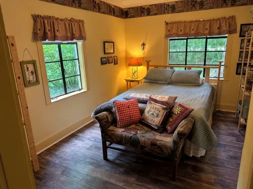 Perfect Bourbon Trail Couple Getaway - Homestays