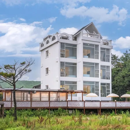 Yangyang Solbada Pension (Ocean View)