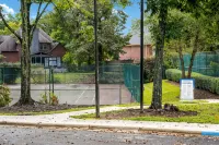 Clean Cozy 2 Bedroom Condo Nestled Near All Things Birmingham 280 Area - 4-Star