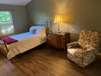 Nicely updated home in great location near campus + downtown - 3-Star