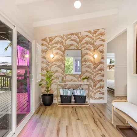 free parking - walk to Honl beach & Downtown Kona