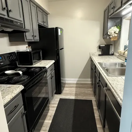 Cozy 2-bedroom townhome in charming North Augusta with plenty of amenities