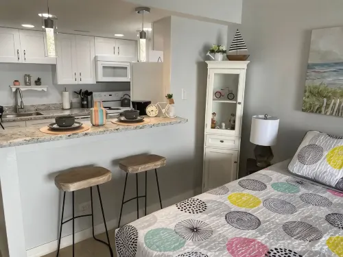 Great studio, wonderful amenities, OCEAN views! - Private Pools