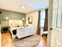 Zen Midcentury-Art Deco Hideaway - Boutique