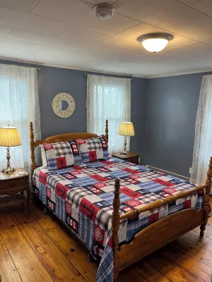 Family friendly serene house close to beaches, sleeps 8, lot off street parking - Homestays
