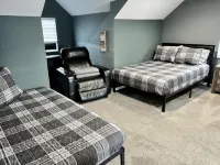 The Perfect Getaway - minutes to Cedar Point & Kalahari,  Fishing Boats Allowed! - Wifi