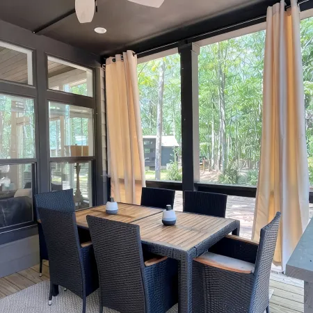 Eagle’s Nest Tiny House: Cozy Escape w/ Porch, Patio + Fire Pit