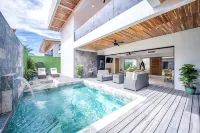 Brand New 7 Bedroom Luxury Villa Prime Location on the South End of Jaco Beach -  case vacanza in affitto