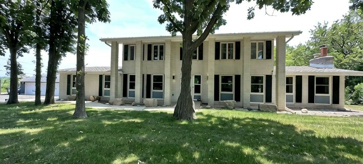 #Englishprairiebnb - 8 Bedroom - 4.5 Bathrooms Hotels in Kenosha County