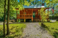 Little Joe Log Cabin, Utk/Neyland, Smokies, 16Acres, FP, HotTub, Fishing, Pets - シャレー