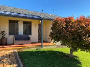 Family Favourite, Spacious 2 Bedroom Unit