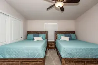 Glass deck, dogs, sandy beach, private dock - Beach